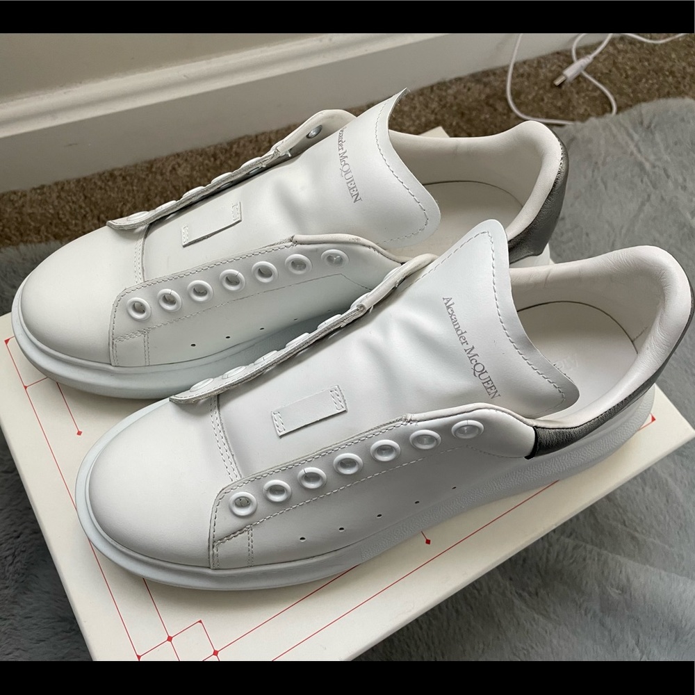 Alexander McQueens ‘ Size 10
